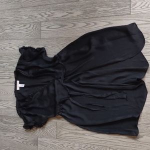 Beautiful black silky robe by Oscar De la Renta💕